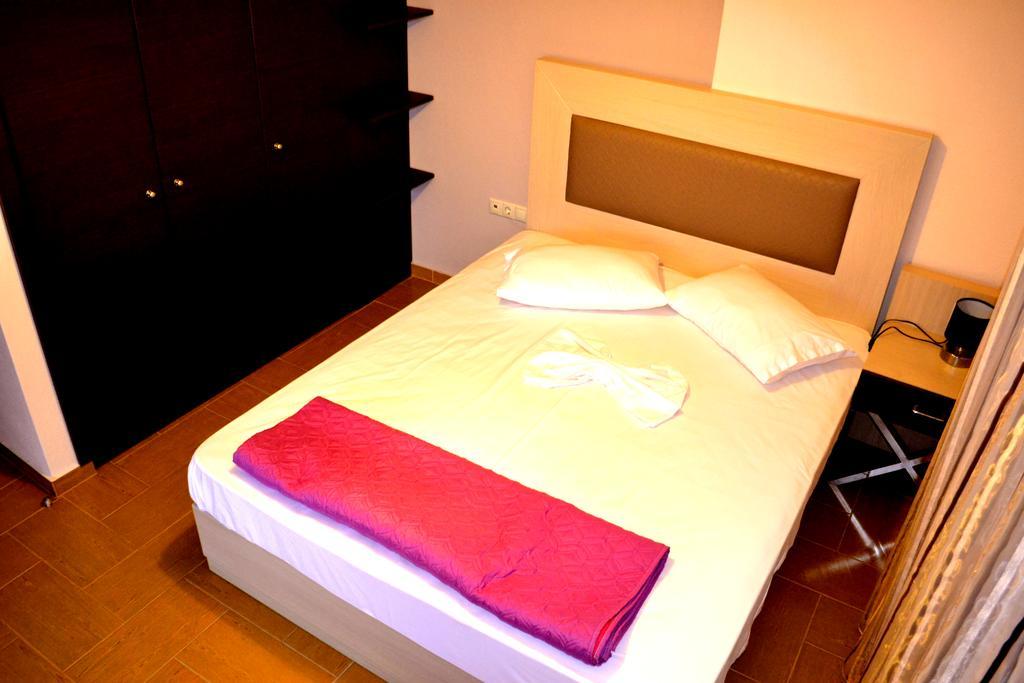 Αmalia Lux Villas Vrasná Habitación foto